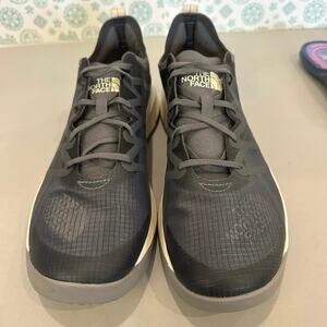 The North‎ Face Flypack Womens Size 10 Running Shoes Sneakers Black Gray Lace Up